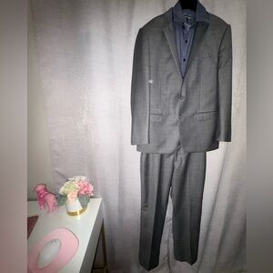 M/34X30 EXPRESS Men's Suit & Shirt!!!